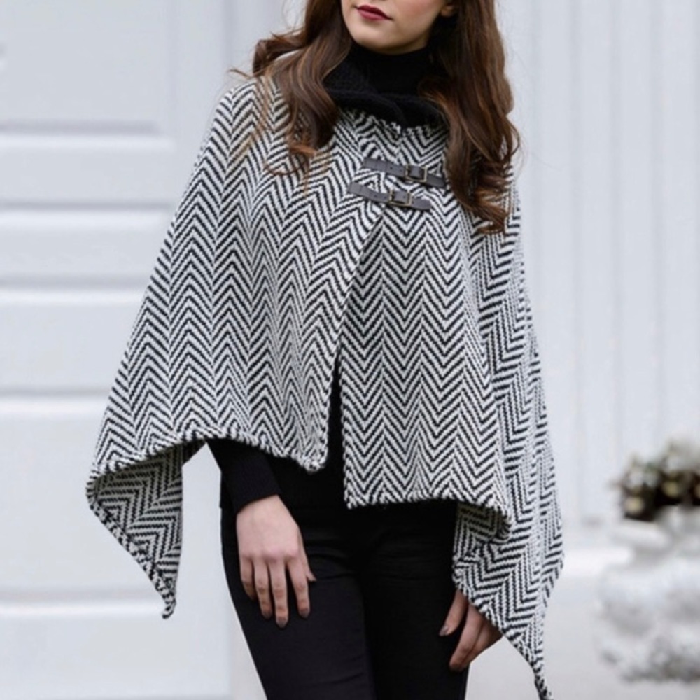 John Branigan Irish Wool Collared Cape / Wrap, Black &‎ White